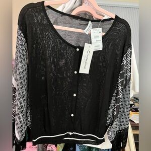 Chic Black and White Blouse by  Controluce